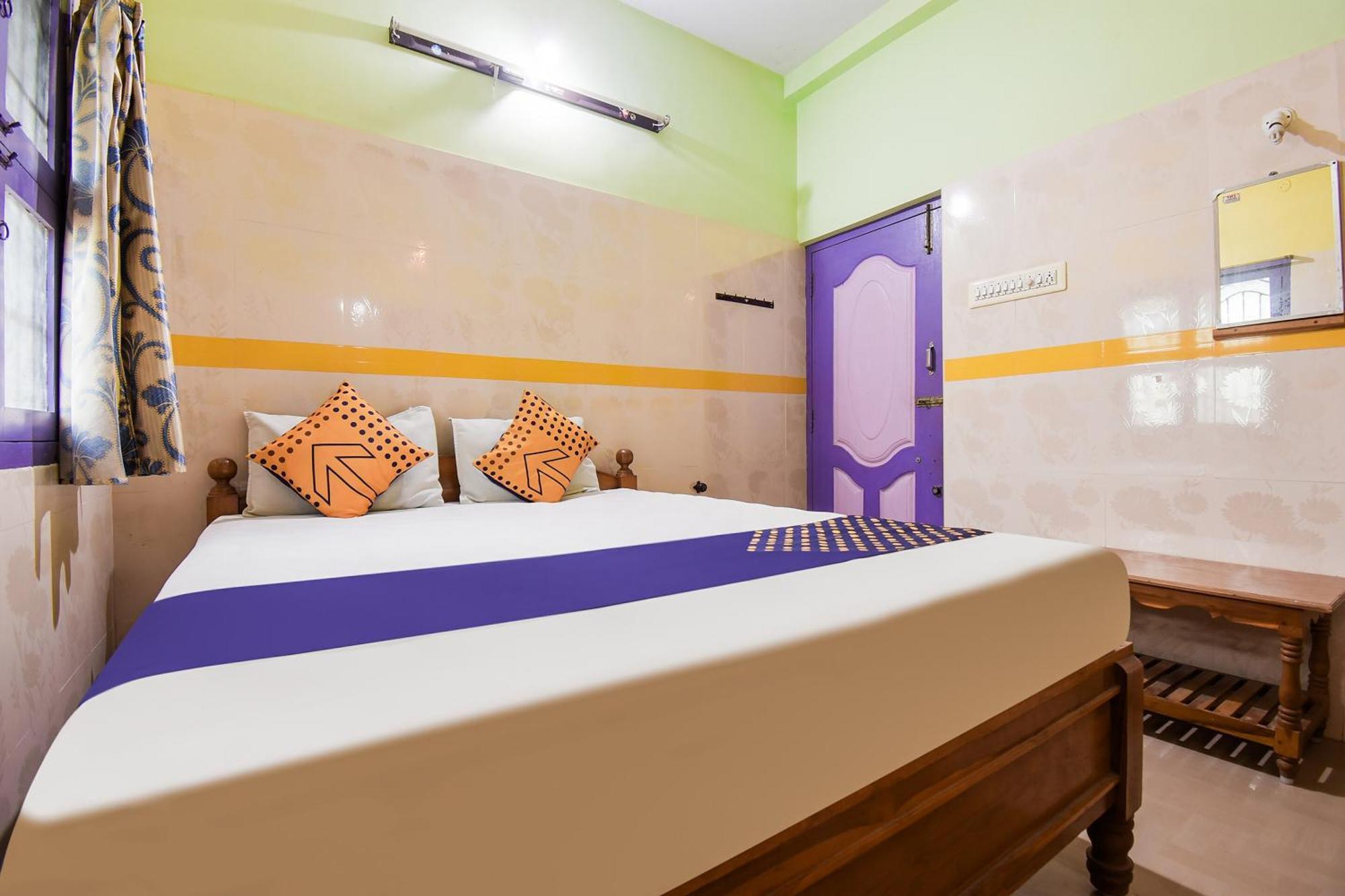 Hotel O K.S.Lodge Tribhuvanam Exteriör bild