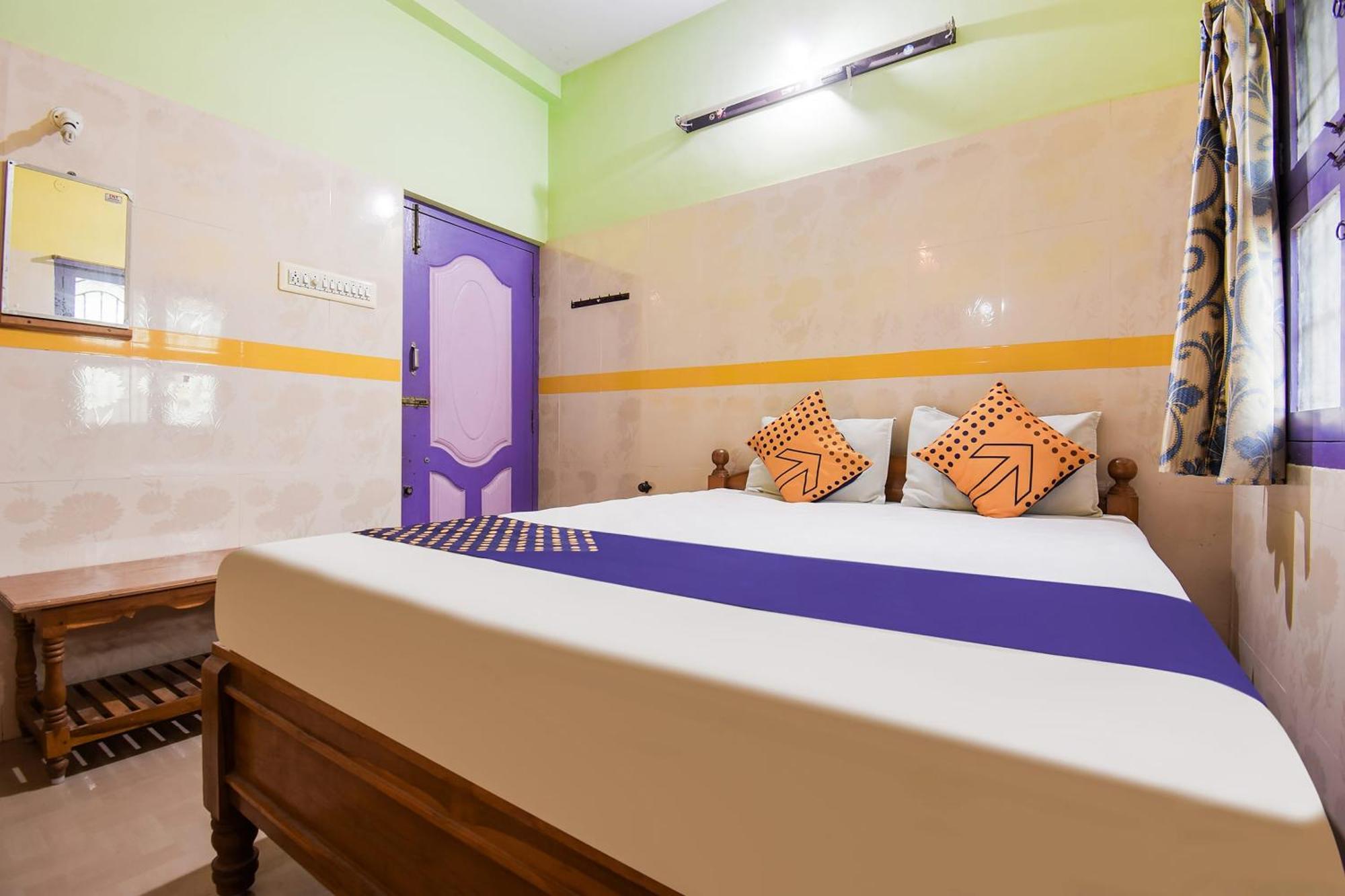 Hotel O K.S.Lodge Tribhuvanam Exteriör bild