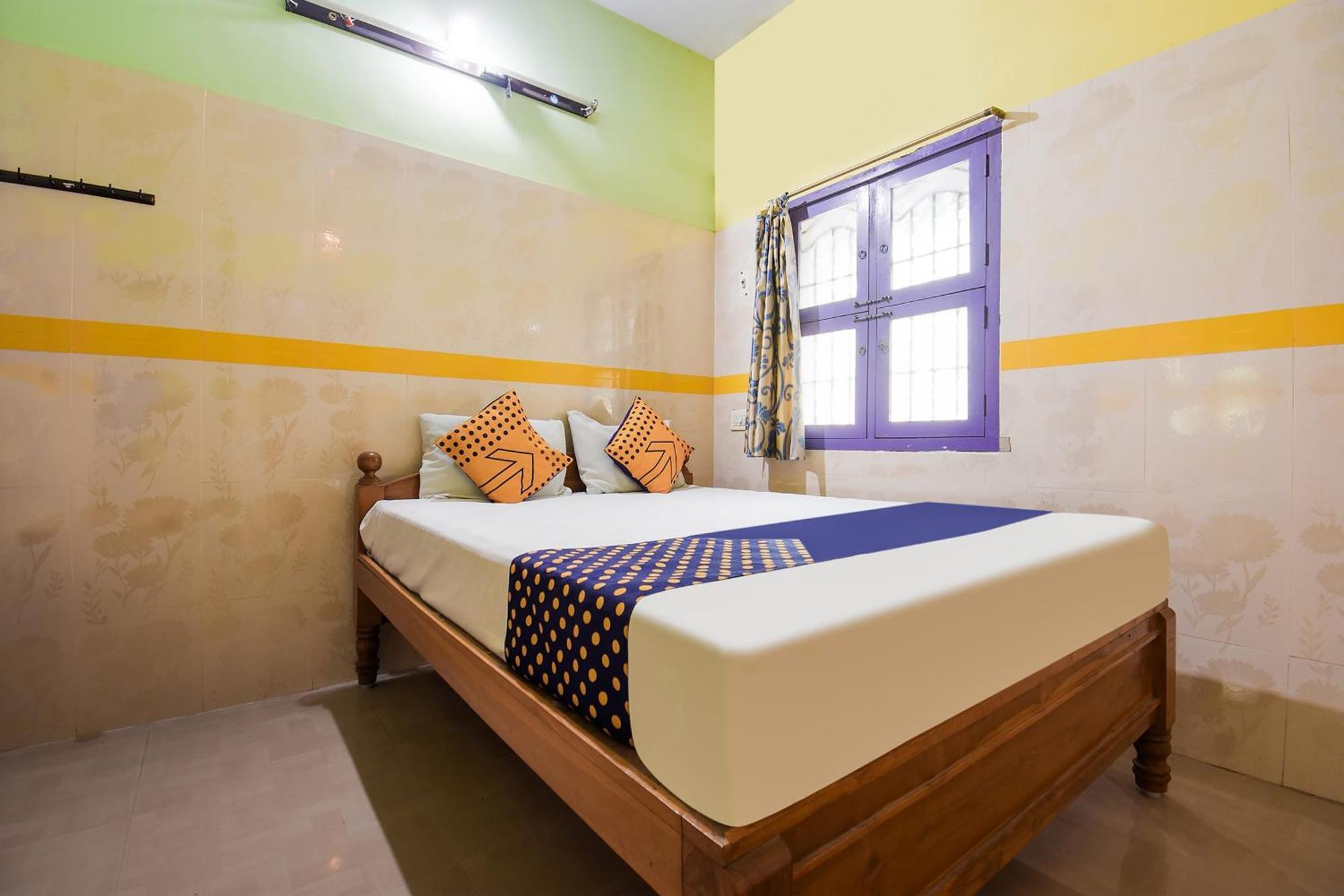Hotel O K.S.Lodge Tribhuvanam Exteriör bild