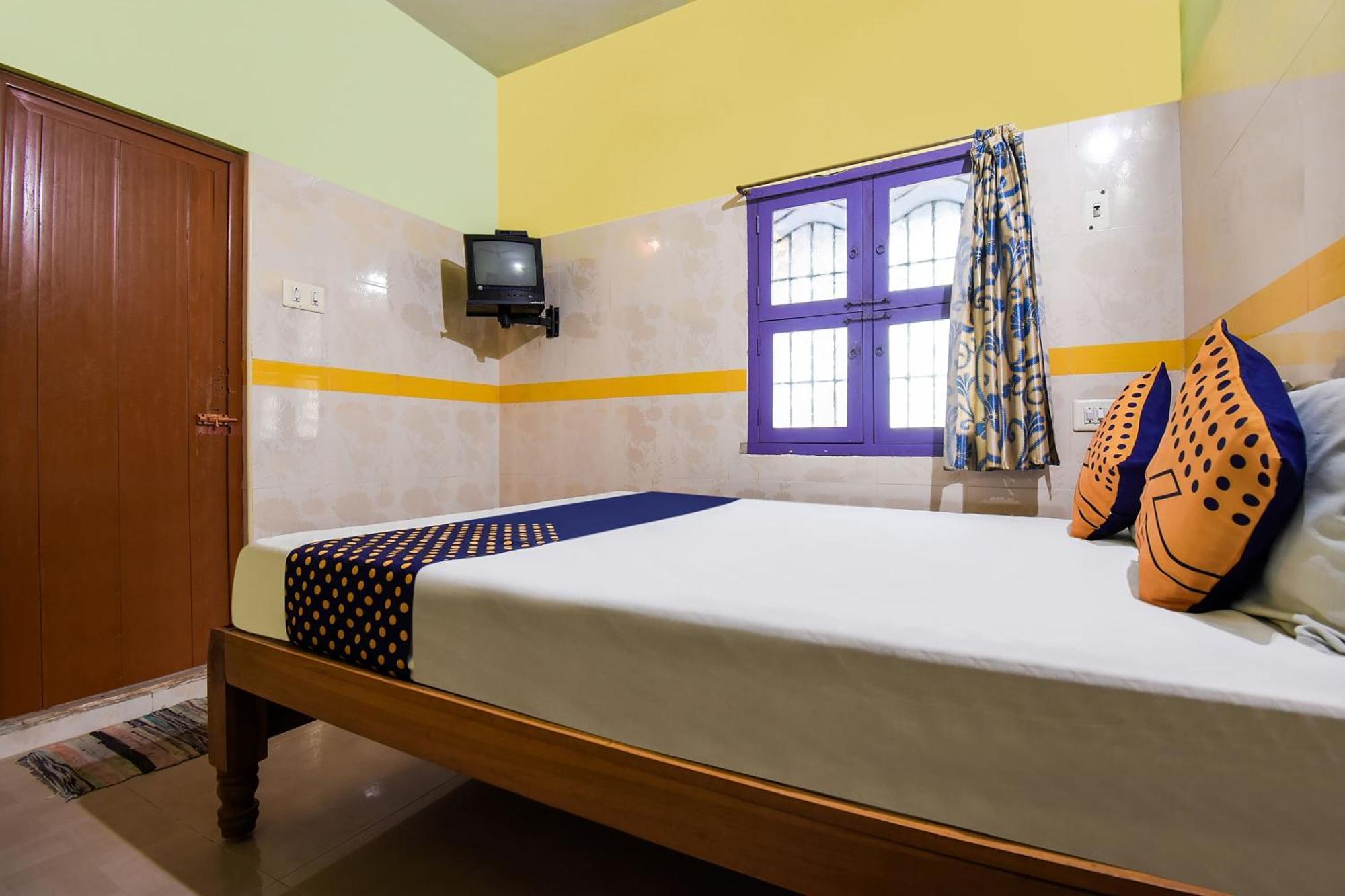 Hotel O K.S.Lodge Tribhuvanam Exteriör bild