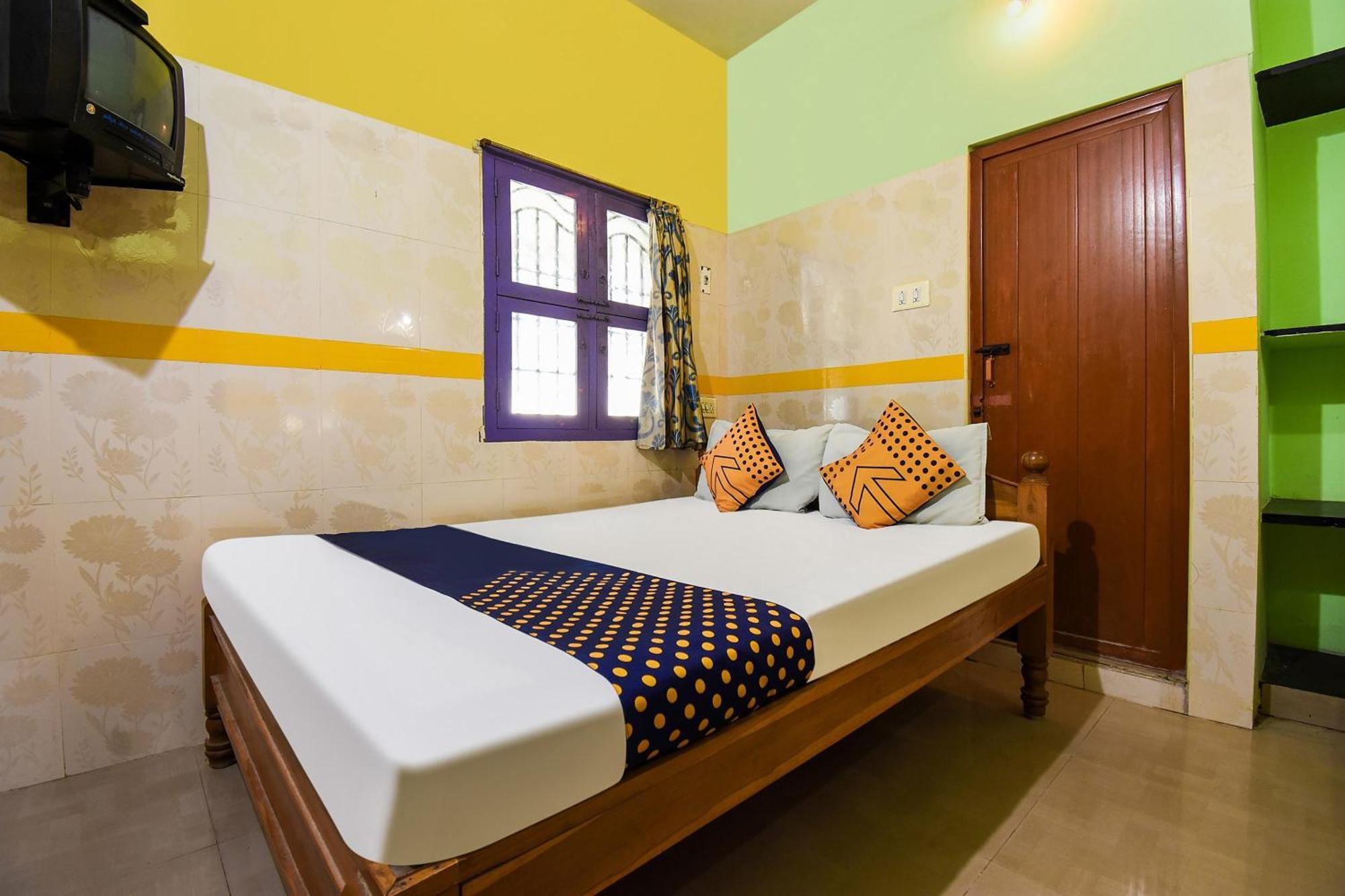 Hotel O K.S.Lodge Tribhuvanam Exteriör bild